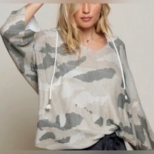 POL Gray Cream Camouflage Hooded Top Size Small Oversized Streetwear Cozy
